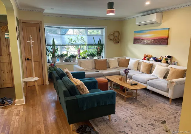 Photo 3 of Single family home for sale at 7625 250th Street, New York, NY 11426 | MLS# 1055892 | Listing updated on 2026-10-08