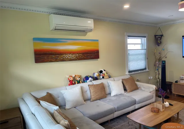 Photo 3 of Single family home for sale at 7625 250th Street, New York, NY 11426 | MLS# 1055892 | Listing updated on 2026-10-08