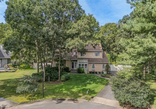 Photo 1 of Single family home for sale at 46 Golf Clb Cir, Brookhaven, NY 11949 | MLS# 1055907 | Listing updated on 2026-10-04