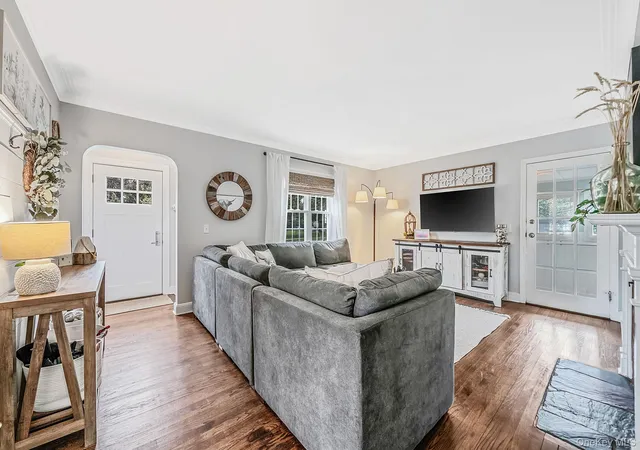 Photo 4 of Single family home for sale at 19 Cherry Ave, Islip, NY 11796 | MLS# 1055909 | Listing updated on 2026-10-02