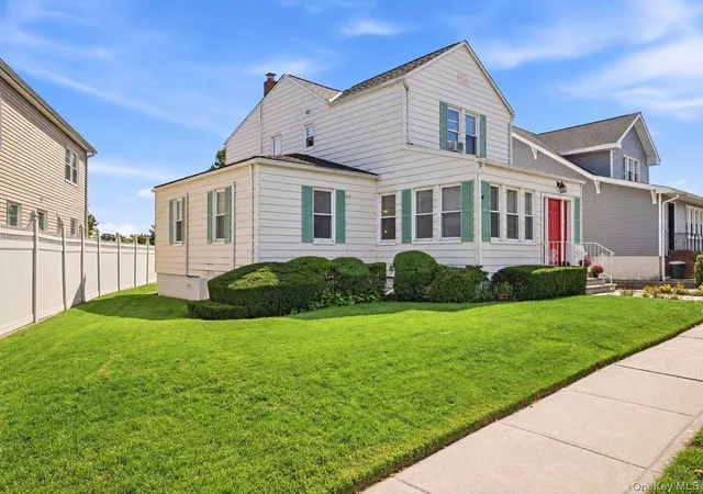 Photo 3 of Multi family home for sale at 14 Sumner Ave, Yonkers, NY 10704 | MLS# 1055920 | Listing updated on 2026-10-07