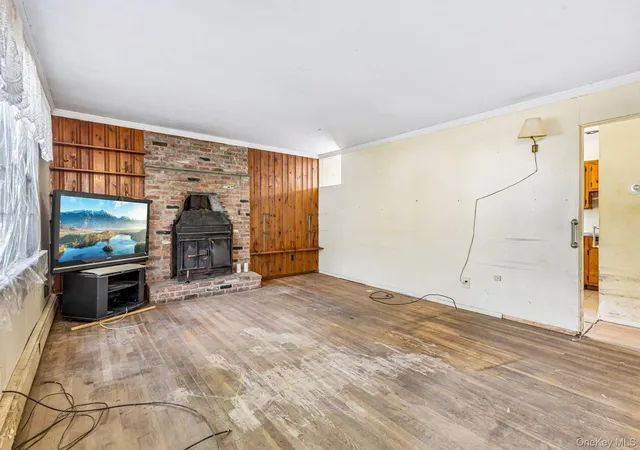 Photo 4 of Single family home for sale at 18 Wrana St, Medford, NY 11763 | MLS# 1055924 | Listing updated on 2026-10-10
