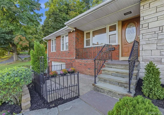 Photo 2 of Single family home for sale at 145 Linderman Ave, Kingston, NY 12401 | MLS# 1055930 | Listing updated on 2026-09-29