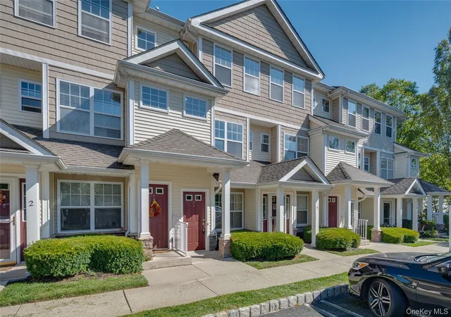 Photo 2 of Condo for sale at 19 Putters Way #9, Middletown, NY 10940 | MLS# 1055933 | Listing updated on 2026-10-01