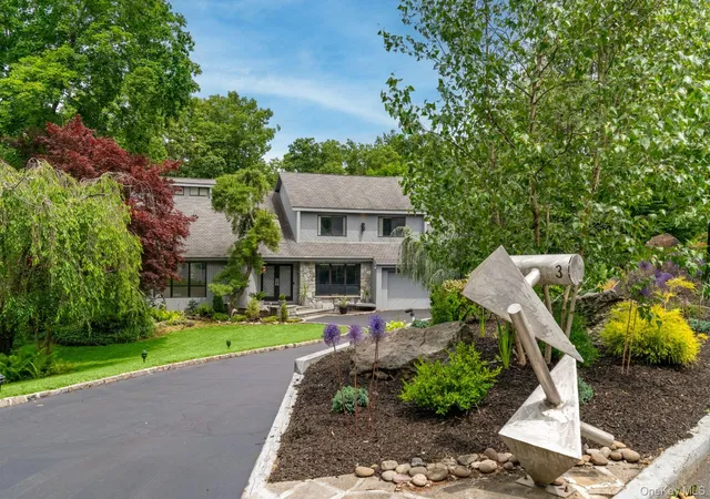 Photo 1 of Single family home for sale at 3 Ernest, Smithtown, NY 11754 | MLS# 1055953 | Listing updated on 2026-10-07