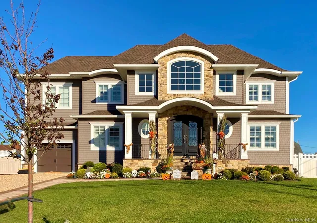 Photo 1 of Single family home for sale at 141 Sequams Ln W, Islip, NY 11795 | MLS# 1055973 | Listing updated on 2026-10-04