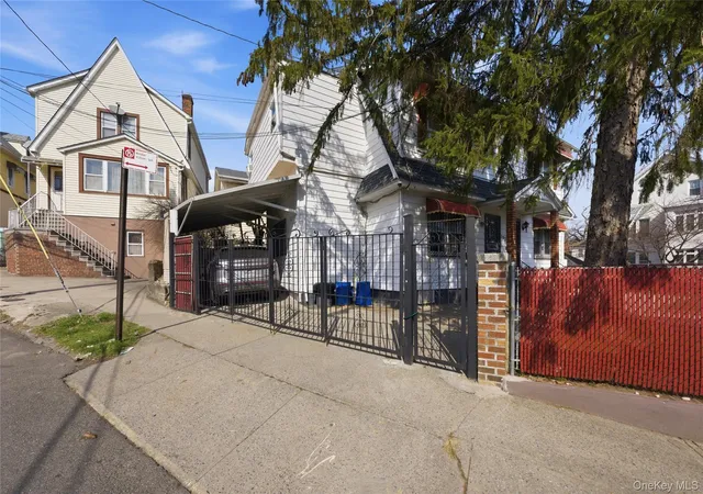 Photo 4 of House for sale at 793 N Oak Dr, New York, NY 10467 | MLS# 1055977 | Listing updated on 2026-09-29