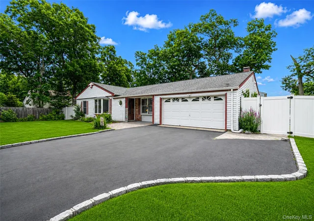 Photo 2 of Single family home for sale at 10 Saddle Hl Rd, Brookhaven, NY 11727 | MLS# 1055980 | Listing updated on 2026-10-04