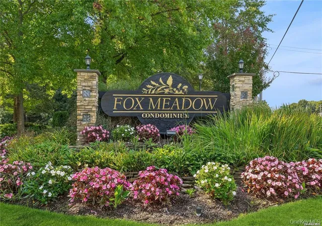 Photo 3 of Condo for sale at 305 Sara Cir, Brookhaven, NY 11776 | MLS# 1056003 | Listing updated on 2026-10-07