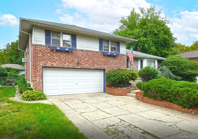 Single family home for sale at 21 Goldfield St, Huntington, NY 11747 | MLS# 1056023