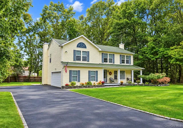 Photo 2 of Single family home for sale at 344 Barton Ave, Brookhaven, NY 11772 | MLS# 1056035 | Listing updated on 2026-10-03