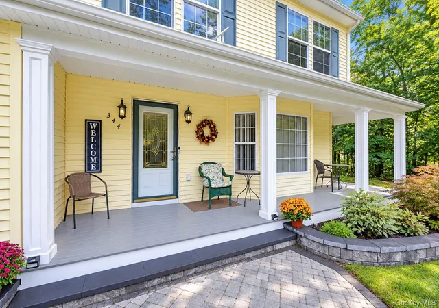 Photo 3 of Single family home for sale at 344 Barton Ave, Brookhaven, NY 11772 | MLS# 1056035 | Listing updated on 2026-10-03