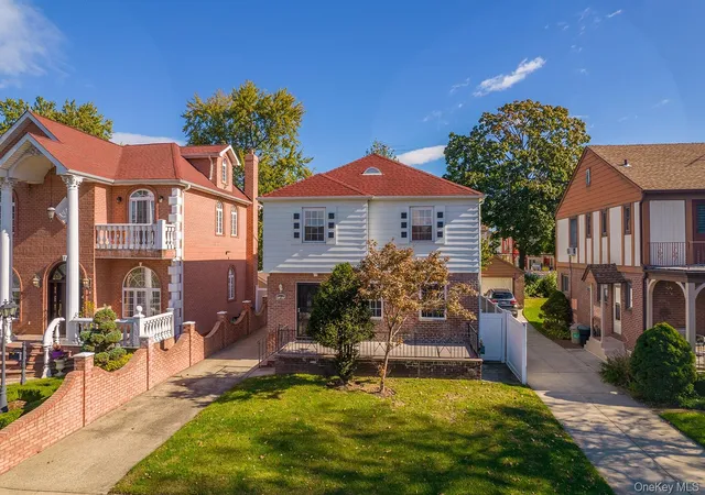 Photo 2 of Single family home for sale at 73-35 189th Street, New York, NY 11366 | MLS# 1056057 | Listing updated on 2026-10-02