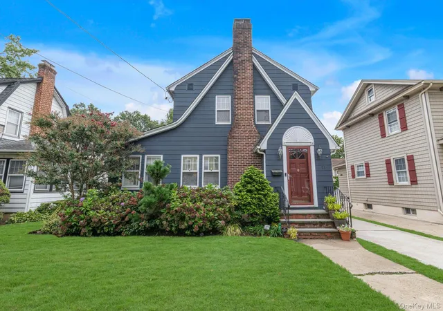 Photo 1 of Single family home for sale at 91 Geranium Ave, Hempstead, NY 11001 | MLS# 1056059 | Listing updated on 2026-10-01