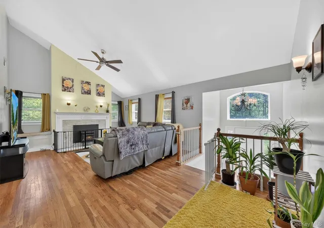 Photo 3 of Single family home for sale at 1649 State Route 32, Cornwall, NY 10930 | MLS# 1056091 | Listing updated on 2026-10-08