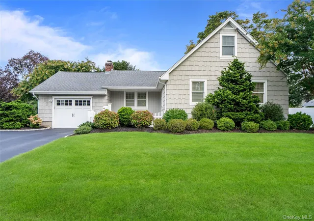 Photo 1 of Single family home for sale at 99 Benson Ave, Islip, NY 11782 | MLS# 1056105 | Listing updated on 2026-10-01