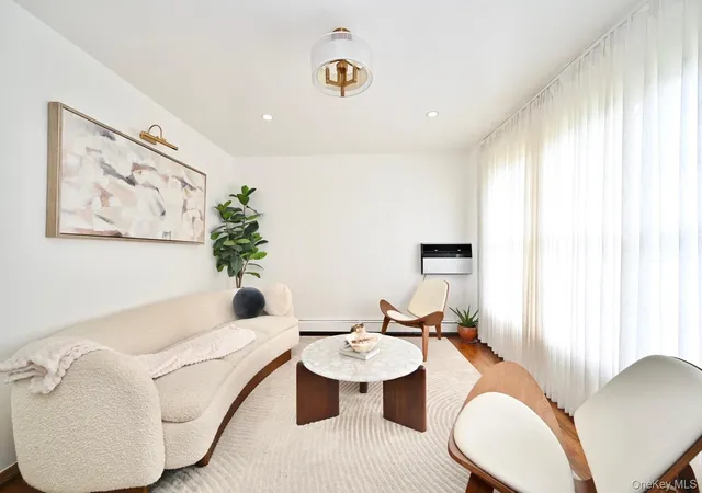 Photo 3 of Single family home for sale at 371 N Iowa Ave, Oyster Bay, NY 11758 | MLS# 1056116 | Listing updated on 2026-09-29