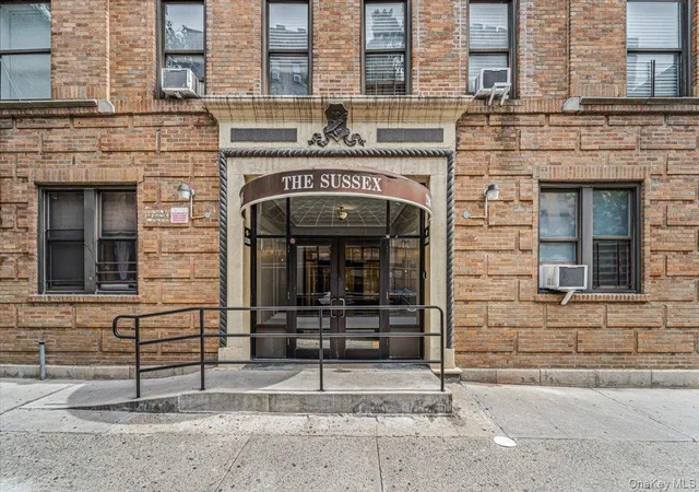 Condo for sale at 2186 Cruger Ave #4B, New York, NY 10462 | MLS# 1056118