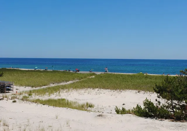 Photo 3 of Condo for sale at 260 Dune Rd #89, Southampton, NY 11978 | MLS# 1056120 | Listing updated on 2026-10-07