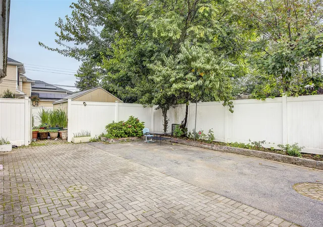 Photo 2 of Single family home for sale at 10 Belmont Cir, Oyster Bay, NY 11791 | MLS# 1056122 | Listing updated on 2026-10-04