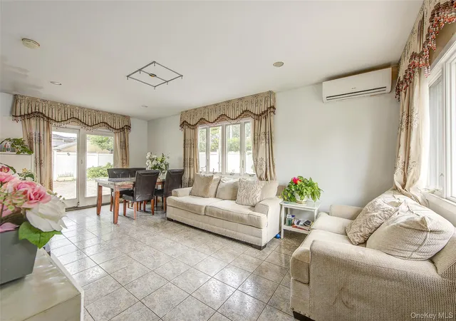 Photo 3 of Single family home for sale at 10 Belmont Cir, Oyster Bay, NY 11791 | MLS# 1056122 | Listing updated on 2026-10-04