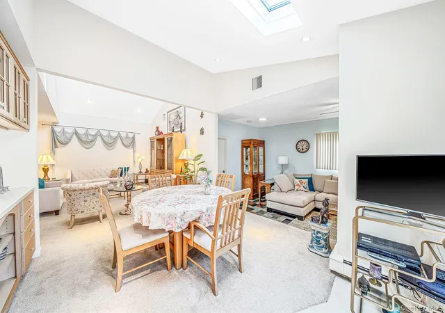 Photo 4 of Single family home for sale at 1524 N Monroe Ave, Islip, NY 11795 | MLS# 1056128 | Listing updated on 2026-10-01
