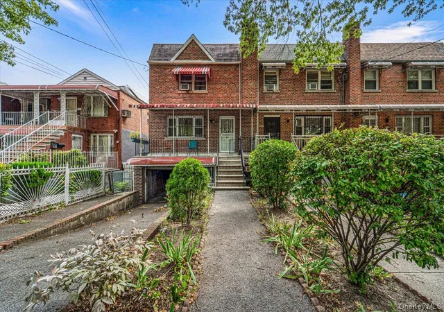 Multi family home for sale at 3118 Eastchester Rd, New York, NY 10469 | MLS# 1056140