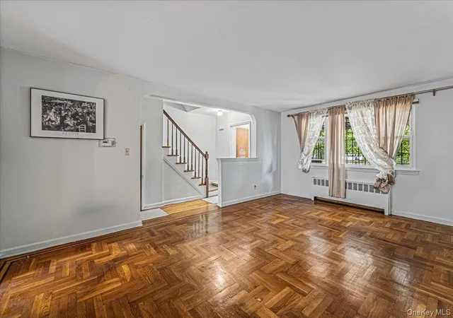 Photo 4 of House for sale at 3118 Eastchester Rd, New York, NY 10469 | MLS# 1056140 | Listing updated on 2026-10-22