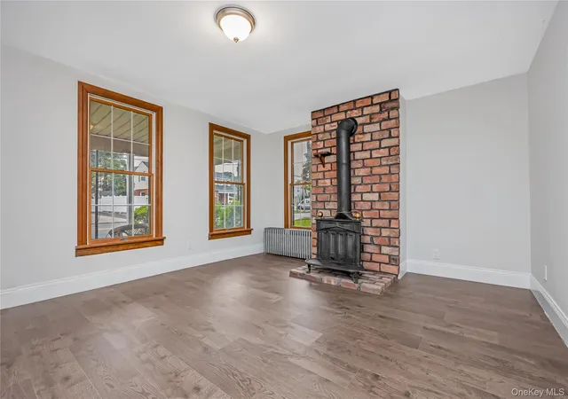 Photo 4 of Single family home for sale at 419 Ocean Ave, Hempstead, NY 11518 | MLS# 1056163 | Listing updated on 2026-10-01