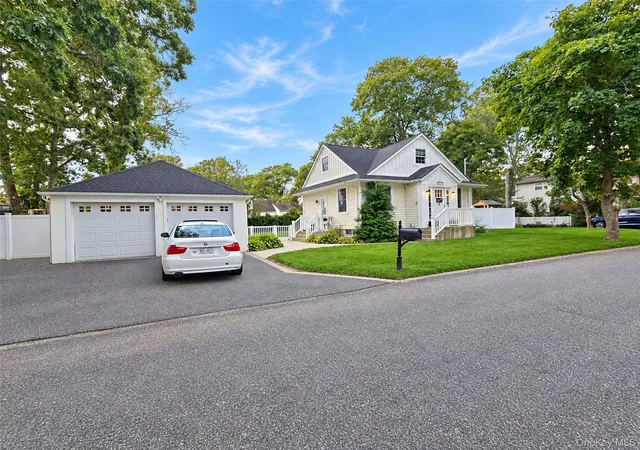 Single family home for sale at 124 Bradford Ave, Islip, NY 11741 | MLS# 1056176