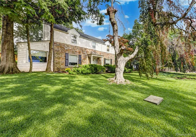 Photo 2 of Single family home for sale at 178 Schenck Cir N, Hempstead, NY 11557 | MLS# 1056186 | Listing updated on 2026-10-02