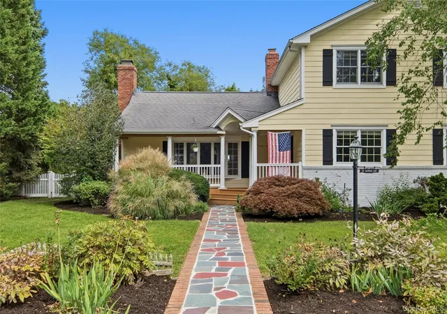 Photo 2 of Single family home for sale at 52 Bayway Ave, Islip, NY 11718 | MLS# 1056197 | Listing updated on 2026-10-01