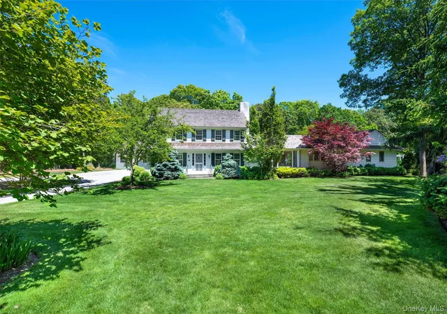 Photo 3 of Single family home for sale at 18 Jagger Ln, Southampton, NY 11977 | MLS# 1056203 | Listing updated on 2026-10-05