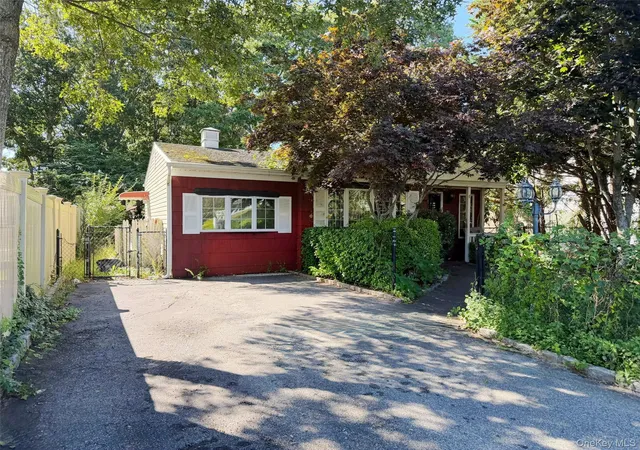 Photo 2 of Single family home for sale at 30 Oakwood Dr, Brookhaven, NY 11967 | MLS# 1056211 | Listing updated on 2026-10-01