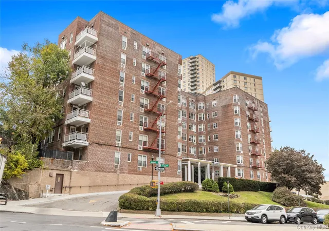 House for sale at 601 Kappock St #6R, New York, NY 10463 | MLS# 1056213 | Listing updated on 2026-09-29
