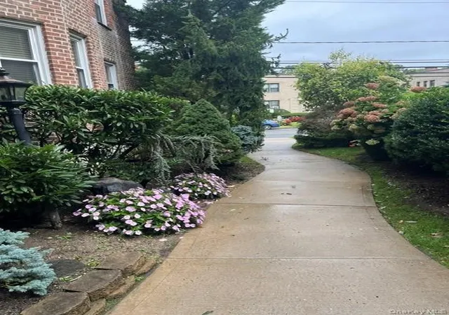Listing Photo 3 - Condo for sale in building located at 291 Cedarhurst Ave, Cedarhurst, NY 11516 - Unit #K4