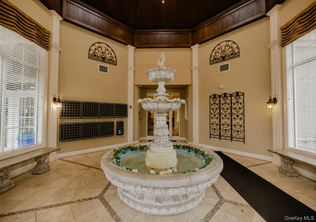 Listing Photo 3 - Condo for sale in building located at 1204 Round Pointe Dr, Haverstraw, NY 10927