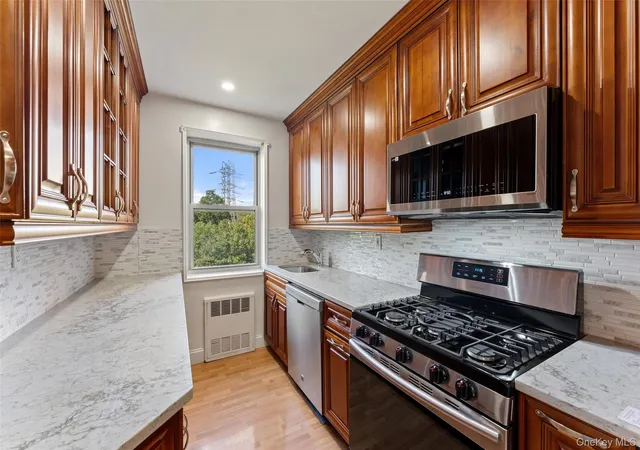 Listing Photo 4 - Condo for sale in building located at 609 Palmer, Yonkers, NY 10701 - Unit #7D