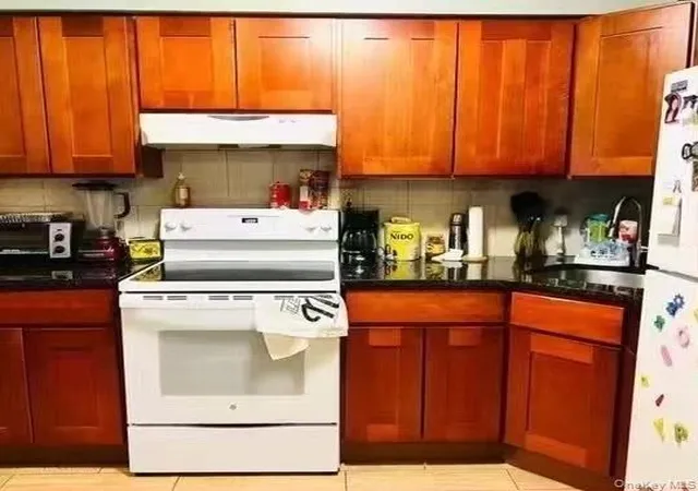 Photo 3 of Multi family home for sale at 4588 161st Street, New York, NY 11358 | MLS# 1056253 | Listing updated on 2026-10-08