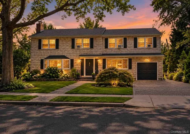 Photo 1 of Single family home for sale at 37 Bayberry Ave, Hempstead, NY 11530 | MLS# 1056255 | Listing updated on 2026-10-21