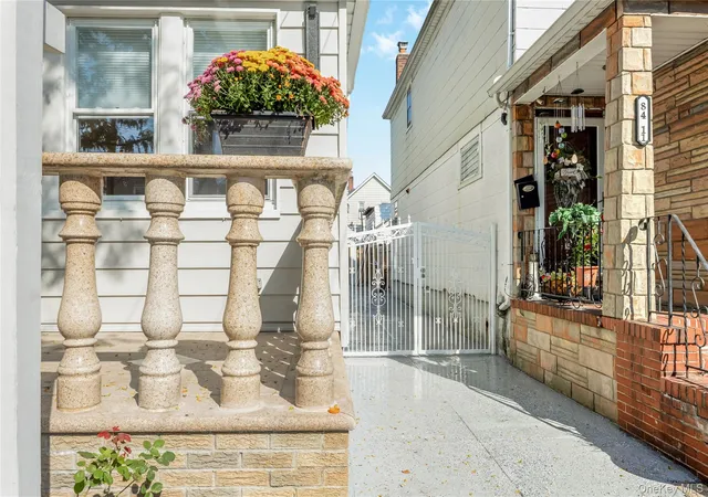 Photo 4 of Single family home for sale at 8409 107th Avenue, New York, NY 11417 | MLS# 1056273 | Listing updated on 2026-10-08