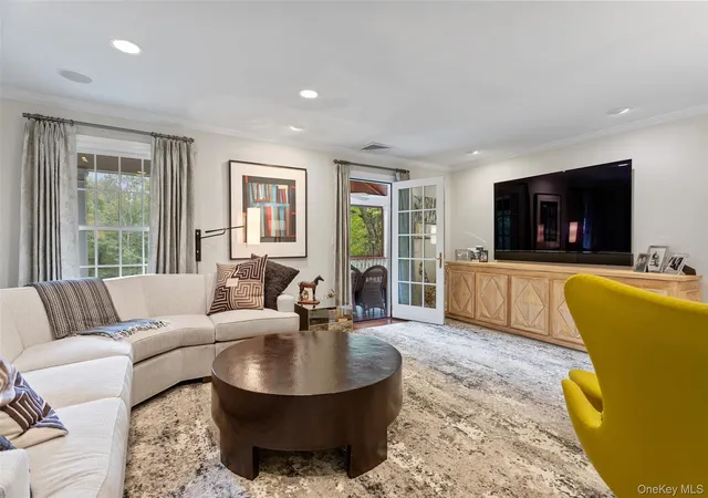 Photo 4 of Single family home for sale at 82 Honey Holw Rd, Bedford, NY 10576 | MLS# 1056277 | Listing updated on 2026-10-02