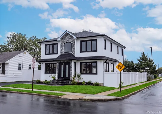 Photo 2 of Single family home for sale at 19 Nevada St, Oyster Bay, NY 11801 | MLS# 1056278 | Listing updated on 2026-10-07