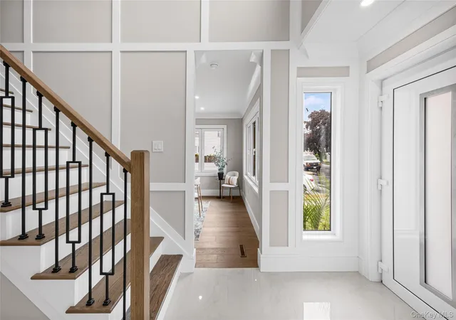 Photo 4 of Single family home for sale at 19 Nevada St, Oyster Bay, NY 11801 | MLS# 1056278 | Listing updated on 2026-10-07