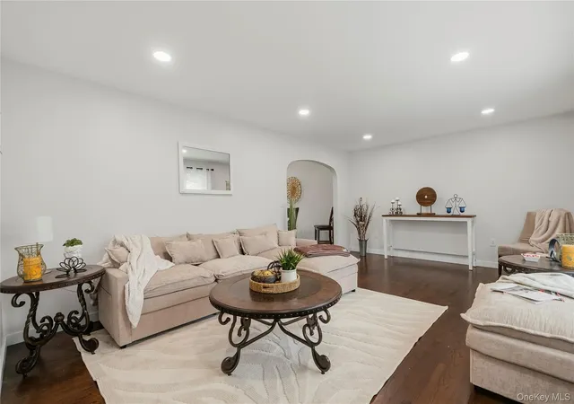 Photo 4 of Single family home for sale at 15 Breezy Knoll Dr, Newburgh (town), NY 12550 | MLS# 1056280 | Listing updated on 2026-10-02