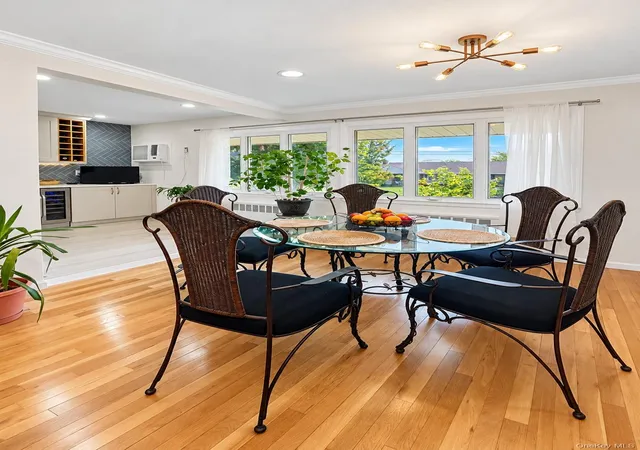 Photo 4 of Single family home for sale at 94 Massapequa Ave, Oyster Bay, NY 11758 | MLS# 1056286 | Listing updated on 2026-10-03