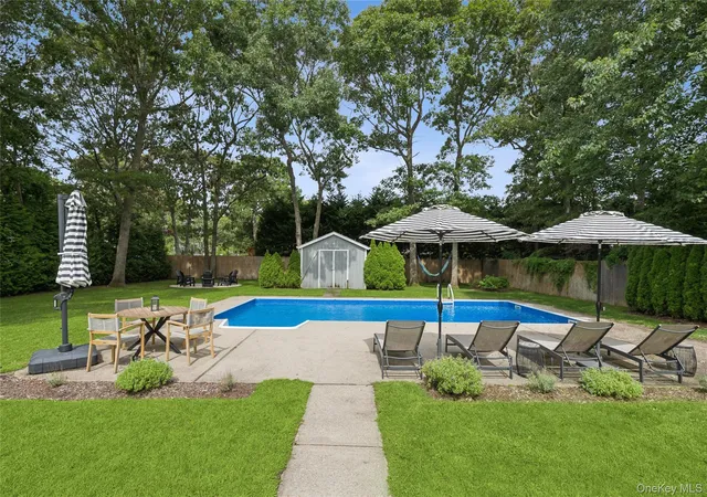 Photo 2 of Single family home for sale at 138 W Tiana Rd, Southampton, NY 11946 | MLS# 1056297 | Listing updated on 2026-10-08