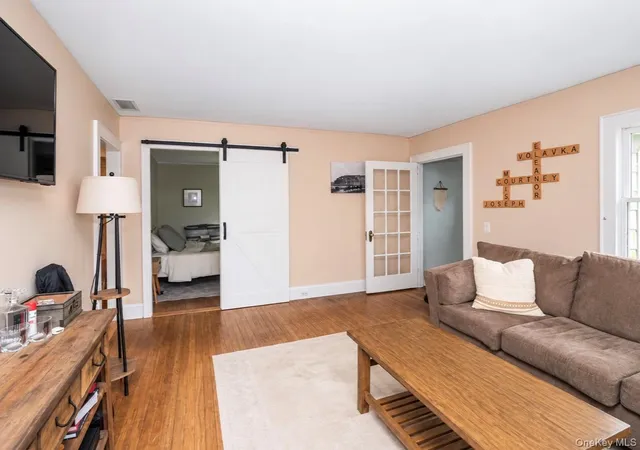 Photo 3 of Single family home for sale at 21 James St, Islip, NY 11751 | MLS# 1056302 | Listing updated on 2026-09-30