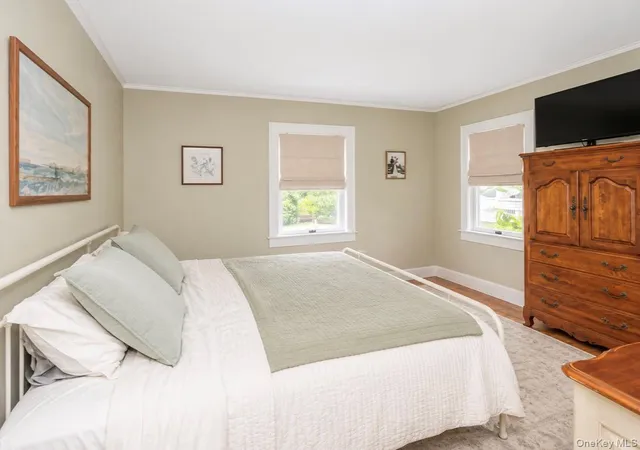 Photo 3 of Single family home for sale at 21 James St, Islip, NY 11751 | MLS# 1056302 | Listing updated on 2026-09-30