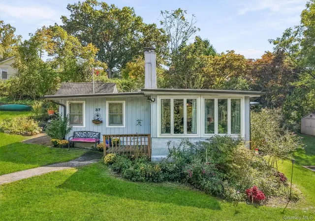 Photo 2 of Single family home for sale at 37 Woodstock Rd, Kent, NY 10512 | MLS# 1056310 | Listing updated on 2026-10-01